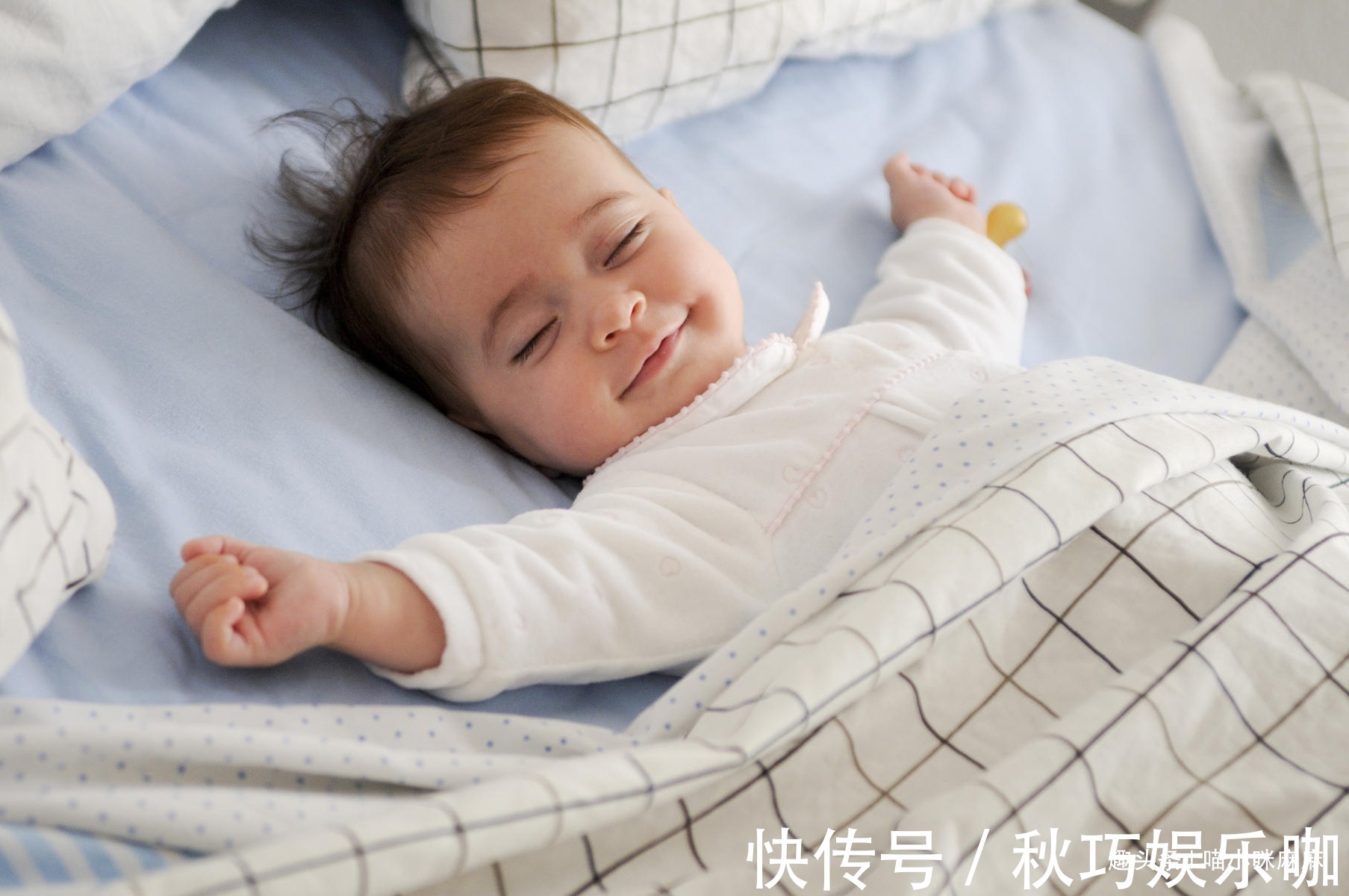 宝爸|“新手爸爸”陪娃午睡,醒后发现宝宝身体“凉了”,这反应绝了