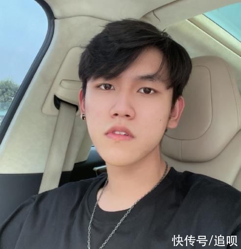 樂華七子“蘿卜蹲”式塌房,李權(quán)哲站姐爆料,畢雯珺人美心善好人