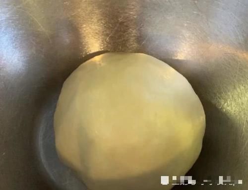 1把面粉,1个鸡蛋,烤一烤,个个香甜,还松软,比面包还好吃