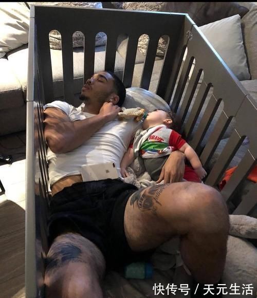 外八字|老公半夜总是戳刚出生女儿，宝妈装睡观察，背后原因令她泪目