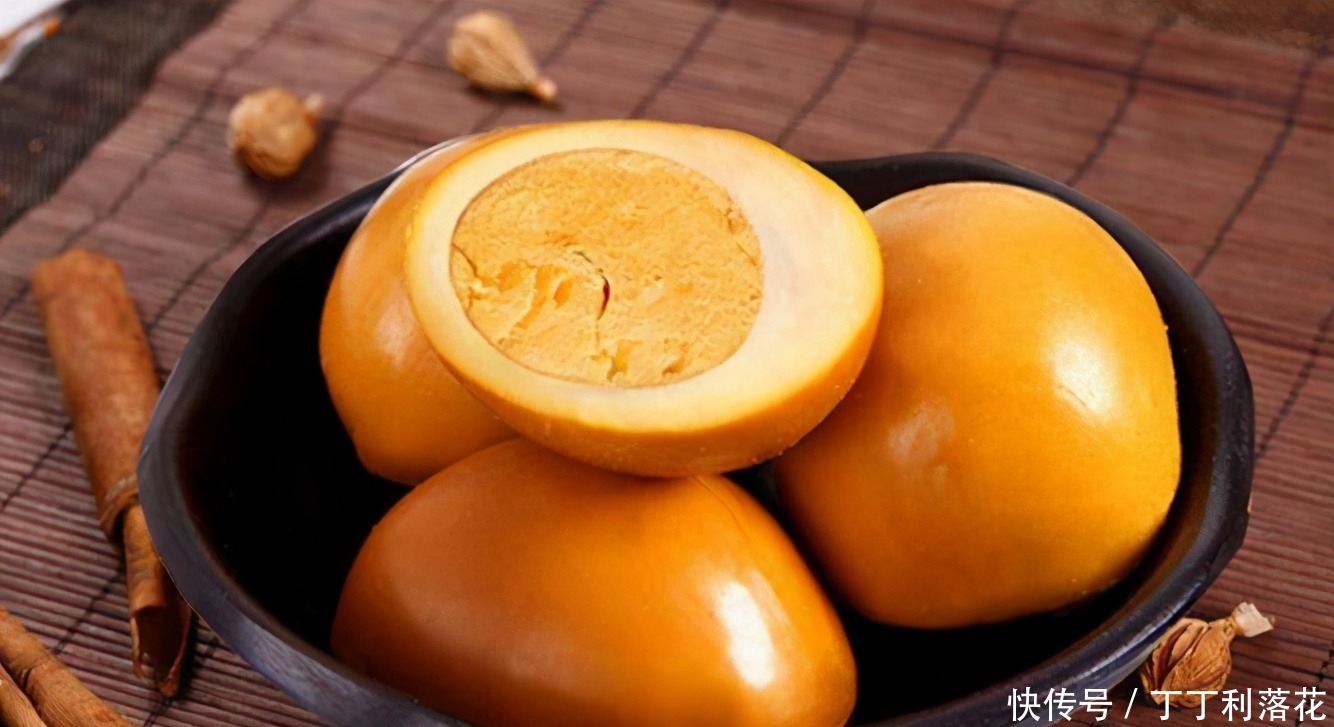 农村老奶奶教你做卤鸡蛋,秘制配方,不加任何香料,卤香味浓!