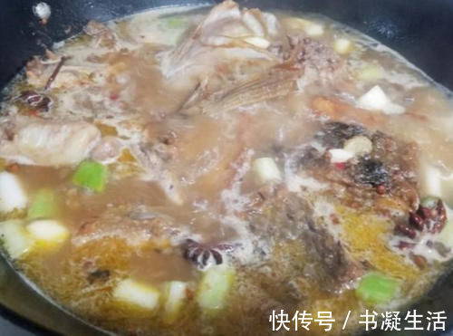 克星|它是鱼腥味的“克星”，炖鱼时倒上一杯，鱼没一点腥味，又香又嫩