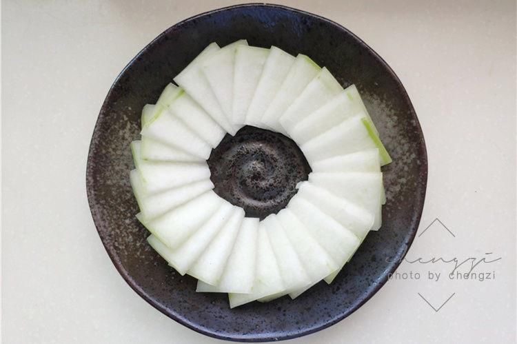 常吃|小暑过后三伏天，此道蒸菜要常吃，清热解暑气，苦夏也能快乐度过