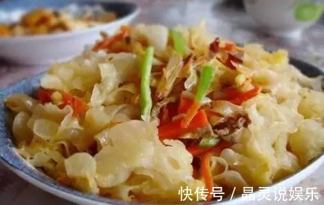 朋友来家里小聚,下酒又下饭,而且营养丰富,待客倍有面