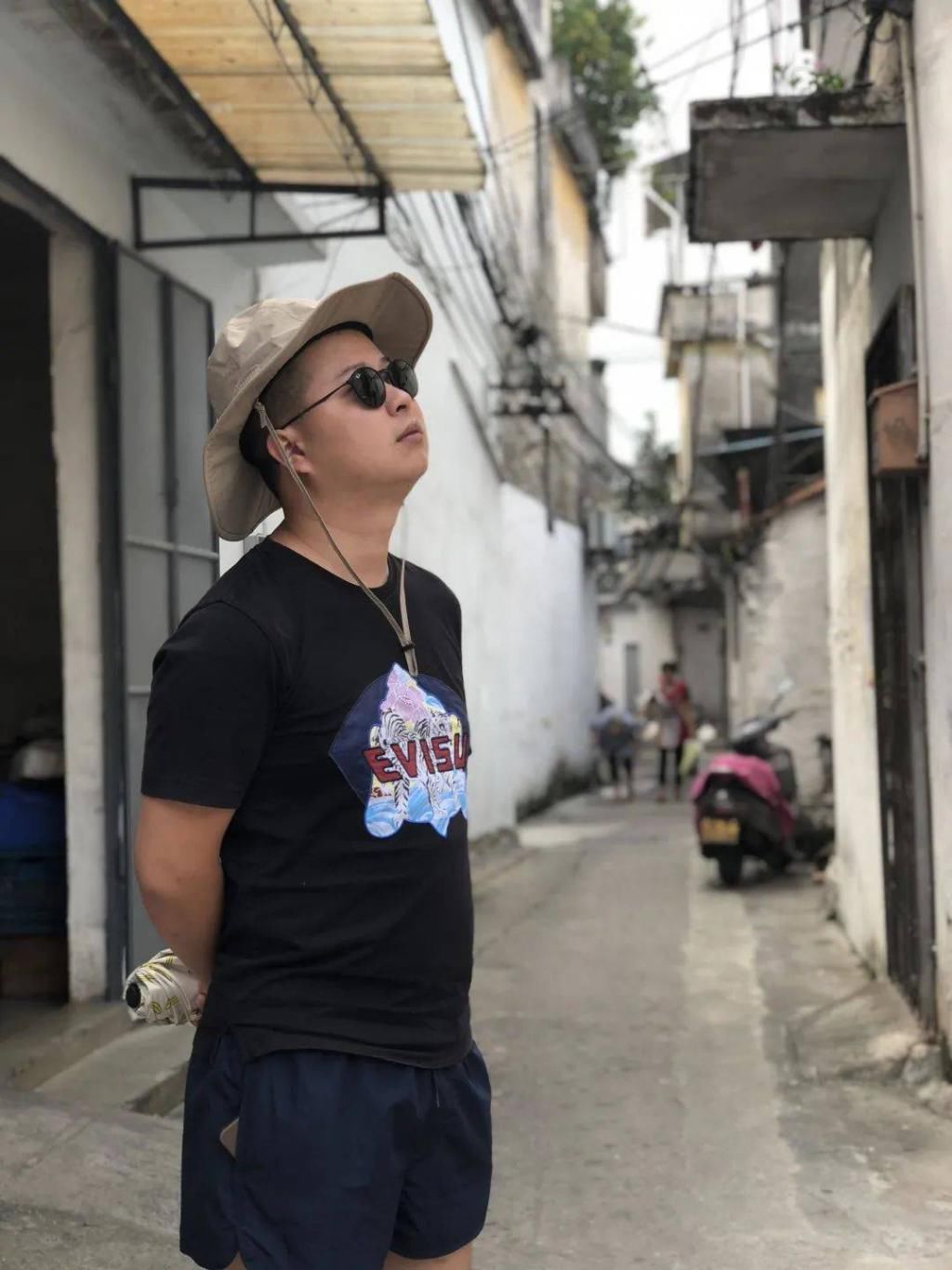  两箱寿司|当一个厨子去讲脱口秀，连舞台都变得好笑