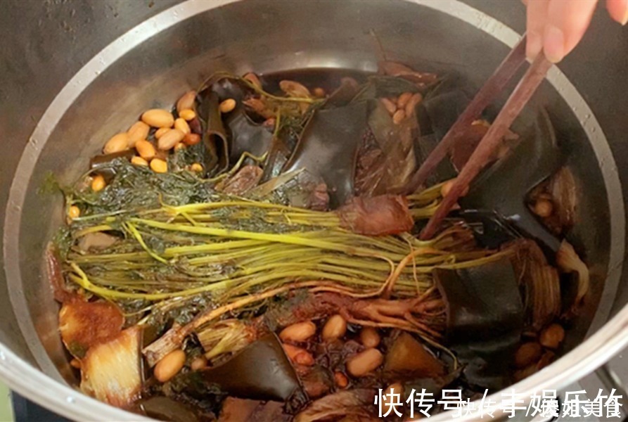 黄豆|天一冷，我就馋这个菜，十几年吃不腻，炖上一锅，热乎乎的真解馋