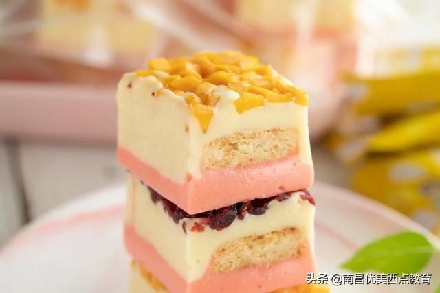 早餐吃什么，牛乳派好吃又有营养