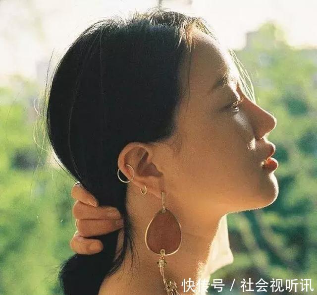 脸型|迷人的“锁骨发”发型，好看又不挑人，显气质显脸小