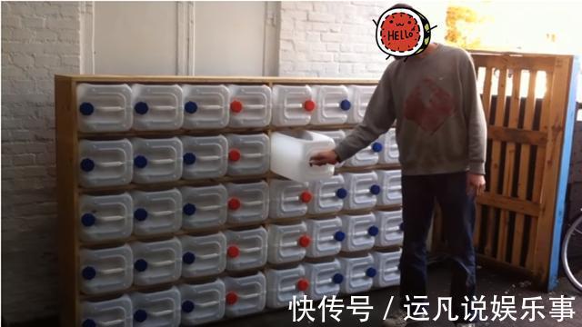 攒了40个塑料桶列成一摞，一格一格当储物柜用，没想到在小区火了