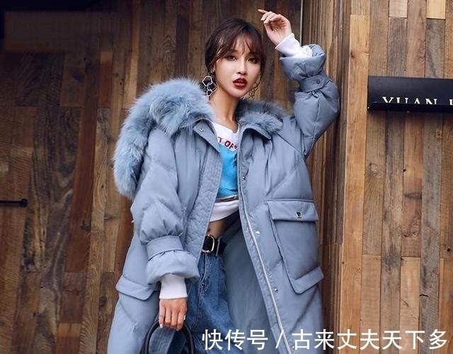大衣|过年不管穿大衣还是羽绒服，3种“逆龄色”别错过，减龄还显白！