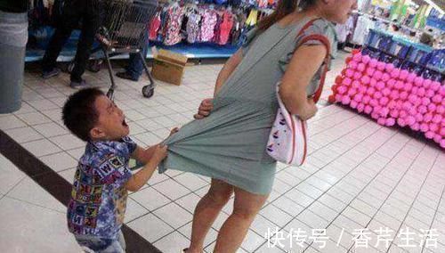孕妇|“只是碰了一下,有啥关系”7岁男孩猛撞孕妇被打,网友活该