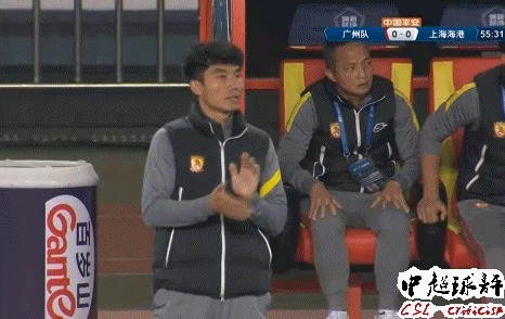 世界級(jí)|韋世豪今晚中超再現(xiàn)1世界級(jí)過人:鄭智看完罕見為弟子鼓掌!