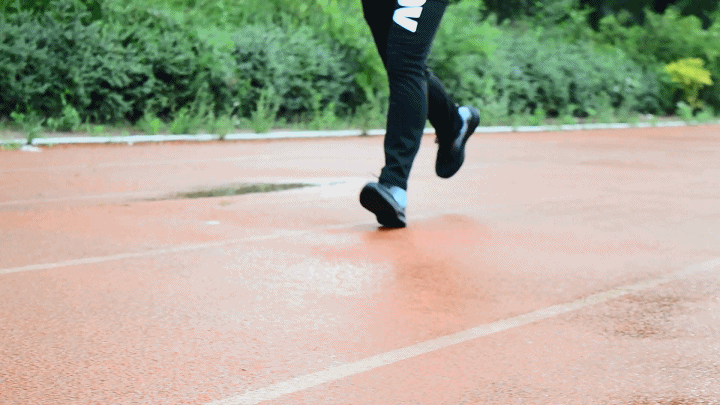 健身|夏日健身，跑鞋要轻便抗菌，天越透气抗菌轻弹跑鞋体验