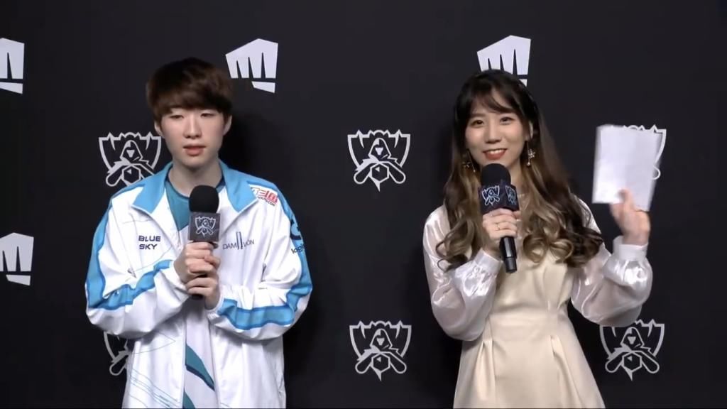 决赛|赛后采访Ghost：第一次来就进了决赛，也想第一次决赛就捧杯