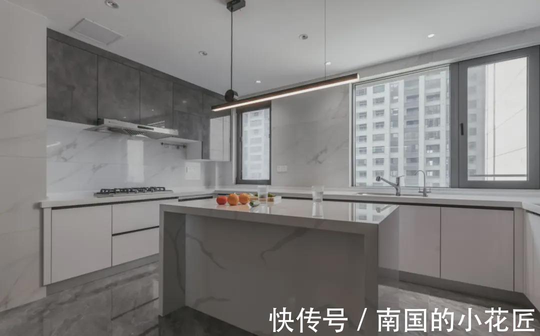 新房|看了她家，才知道低饱和度的空间有多舒适，全屋没有一丝俗气