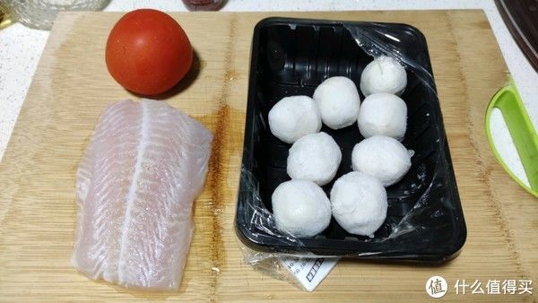 巴沙鱼柳鱼丸汤|美食煮义 篇五十一：5分钟速手菜，巴沙鱼柳鱼丸汤