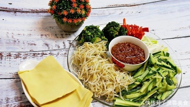 东北|这几道东北菜肴,为何南方人“很嫌弃”,东北人却爱到疯狂?