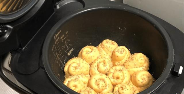  做法|红薯别再蒸和煮了，教你个简单新做法，好吃的停不下嘴，太香了！