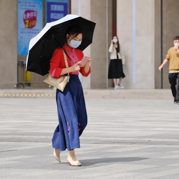 春天|26℃，这就是广州的春天，街坊直接换短袖