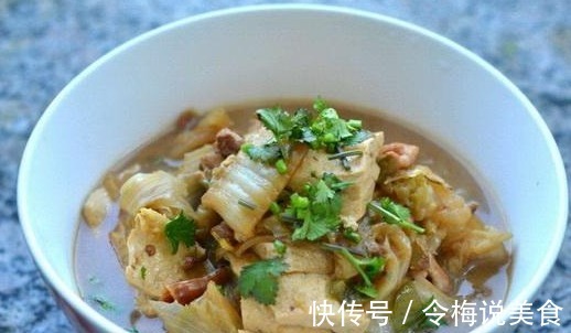 白菜炖豆腐，简单却不好做，记住关键一步，白菜比肉还香
