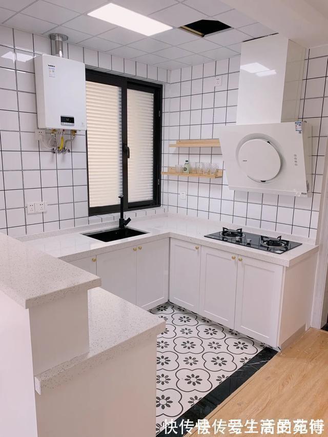 吊顶|越来越多人不吊顶,不做背景墙,看看她家,明亮宽敞,以后照着装