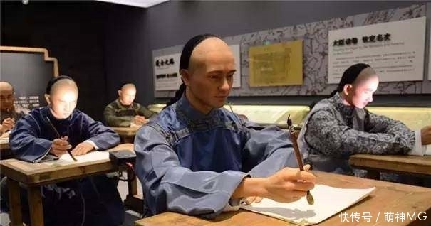 还封|年轻时,他和李白、杜甫厮混,很不起眼,可最后他官做得却最大,还封了侯!