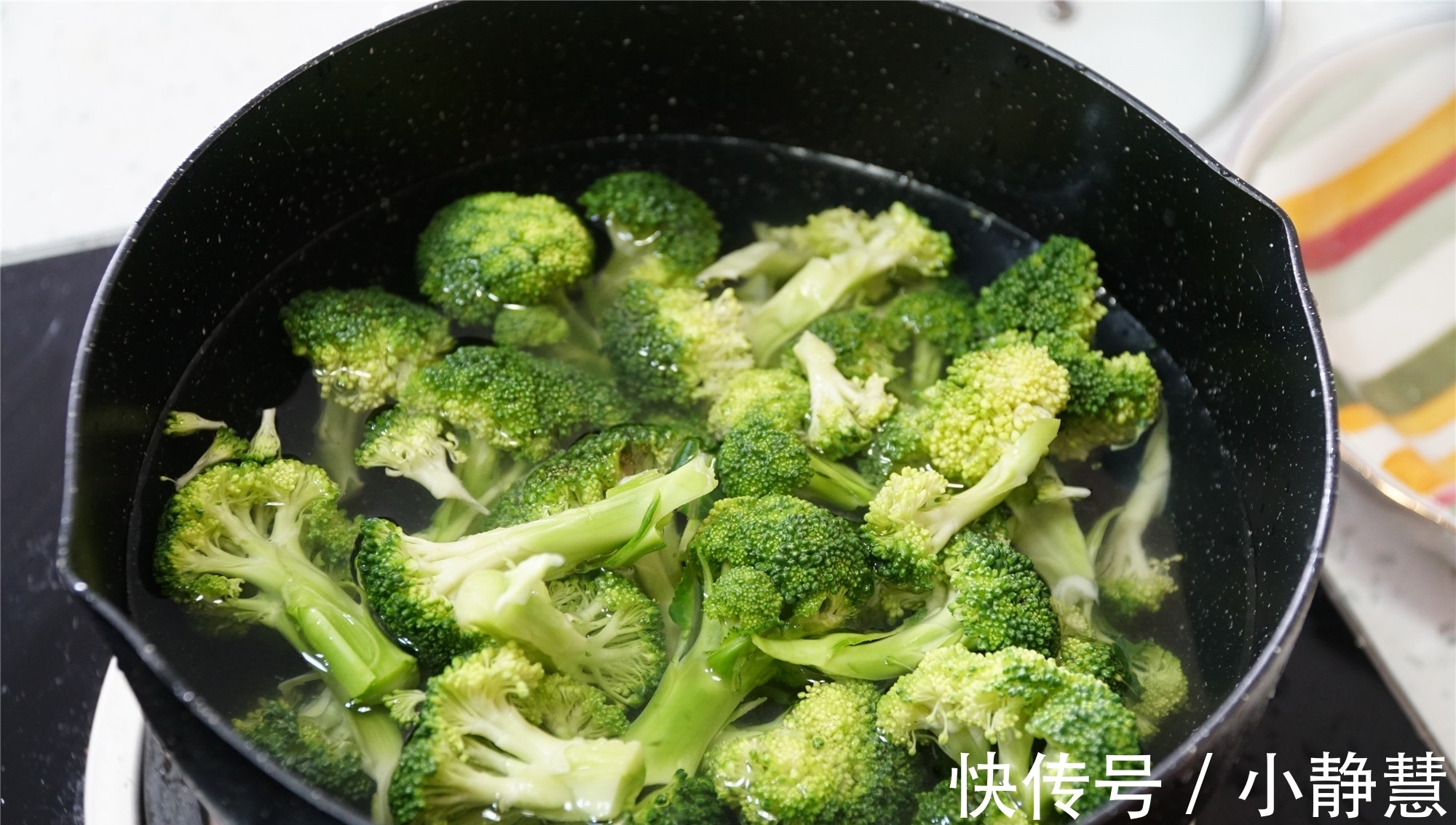 黑木耳|晒晒下班后的晚餐，3个菜不到10元，媳妇说你做素菜比肉菜还香