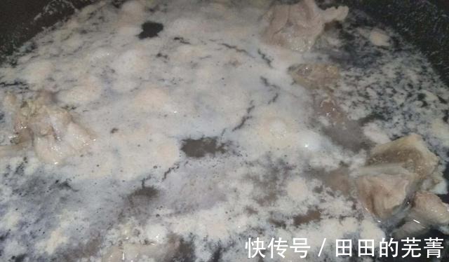 湿气|夏季药膳木棉白茅根炖猪骨！
