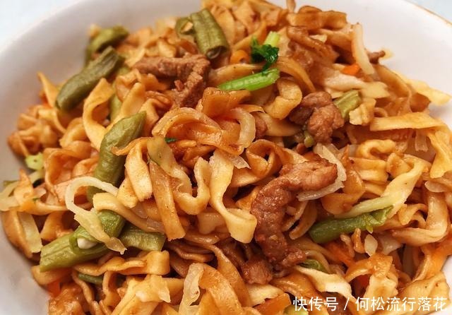 选择|“百吃不厌,豆角焖面”,是怎么做出来的