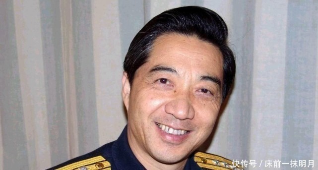 舌根$他是北大才子,为练习发音特意切割了舌根,如今成家喻户晓的专家!