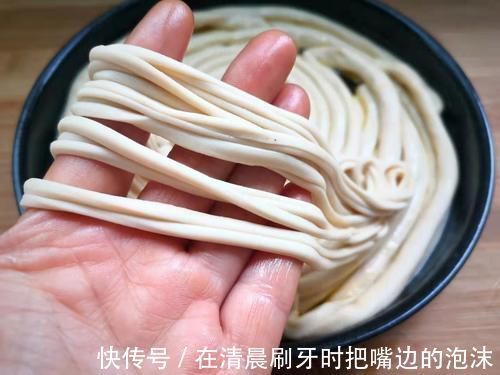 拌面|面条这样做太好吃了,简单一拌香味浓郁,一周吃7次都不腻,真香