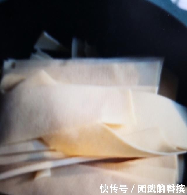 菇盖|它是肠道“通便器”,隔三差五吃一碗,排除黑臭宿便,抹平大肚腩