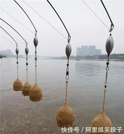 翻板|海竿钓鱼,用翻板方块料好还是用爆炸钩好,有什么优缺点?