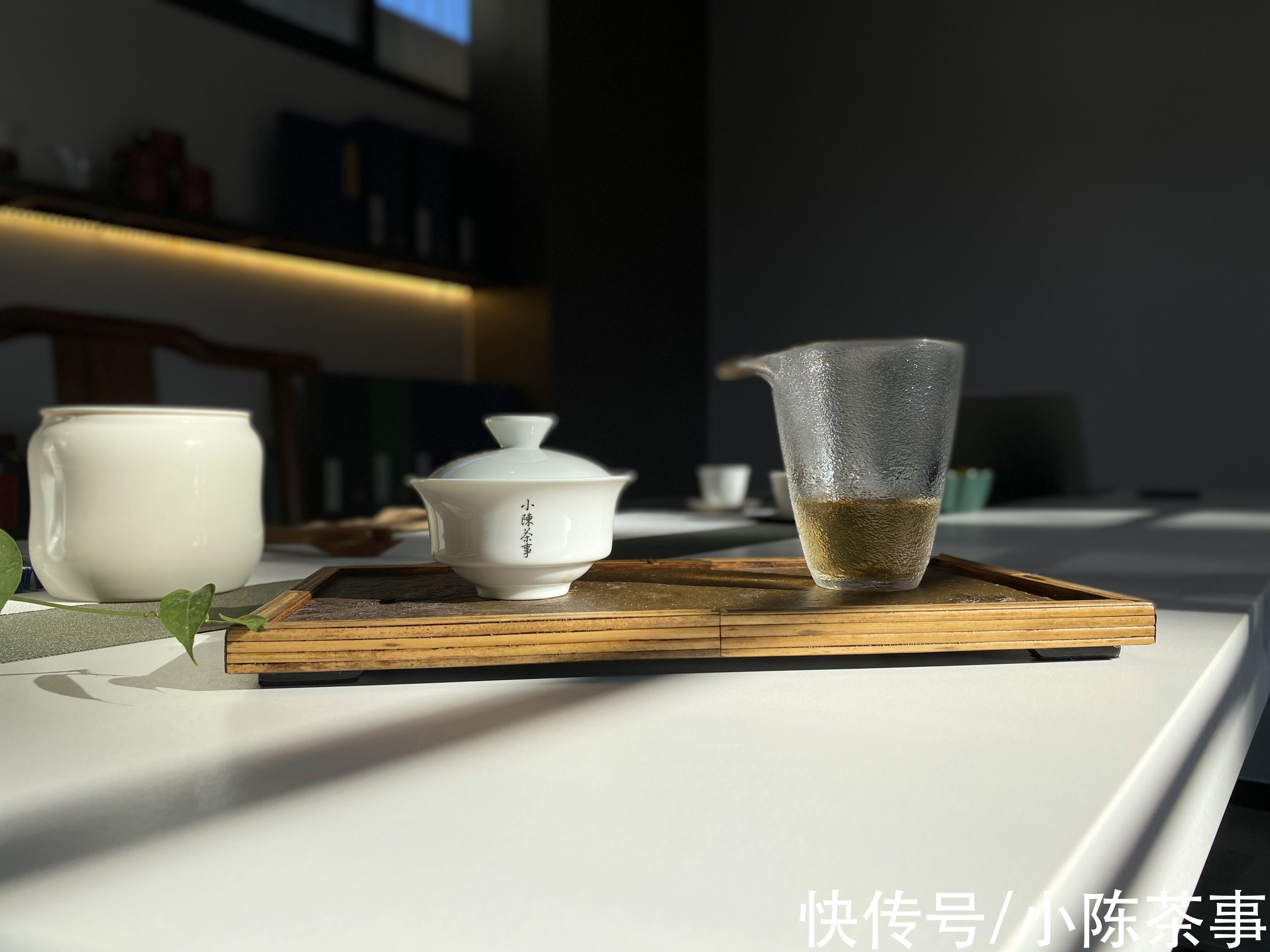 绿茶&六大茶类的划分标准，白茶、绿茶、红茶、黑茶，是靠颜色划分吗？