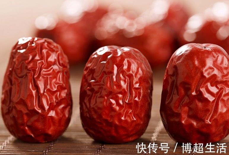 皱纹|每天晚上坚持吃3种食物,补血养颜、淡化皱纹,爱吃就赚了!