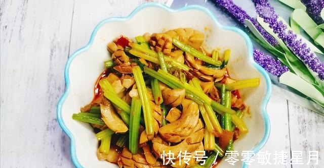 芹菜|处理好的猪腰花,加点芹菜一起炒,又香又入味,一点不膻气!