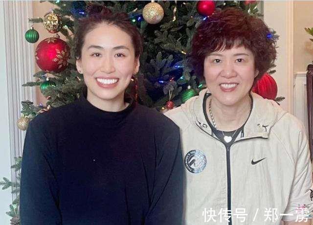 郎平|郎平美国生活惬意!吃洋餐+烫卷发+住豪宅,与女儿留在美国过年