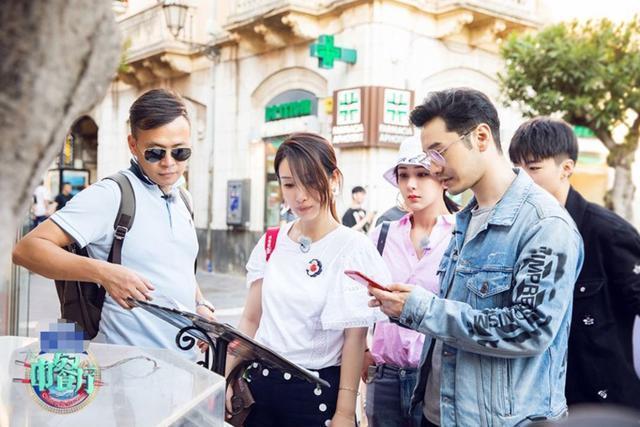 自大|黄晓明太自大！不听取他人意见让《中餐厅》变大型灾难现场