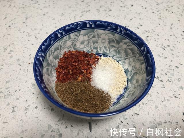 纹理|牛肉别再卤着吃了,试试这种做法,既是硬菜也是零食,年夜饭必点