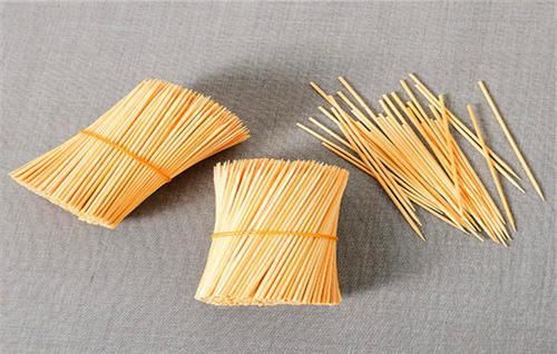 口香糖|口香糖瓶子不要扔，在上面插一根牙签，一年能省不少钱，太实用了