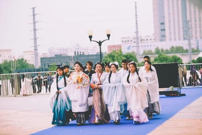 汉服遇上水秀 ，会擦出怎样的火花？