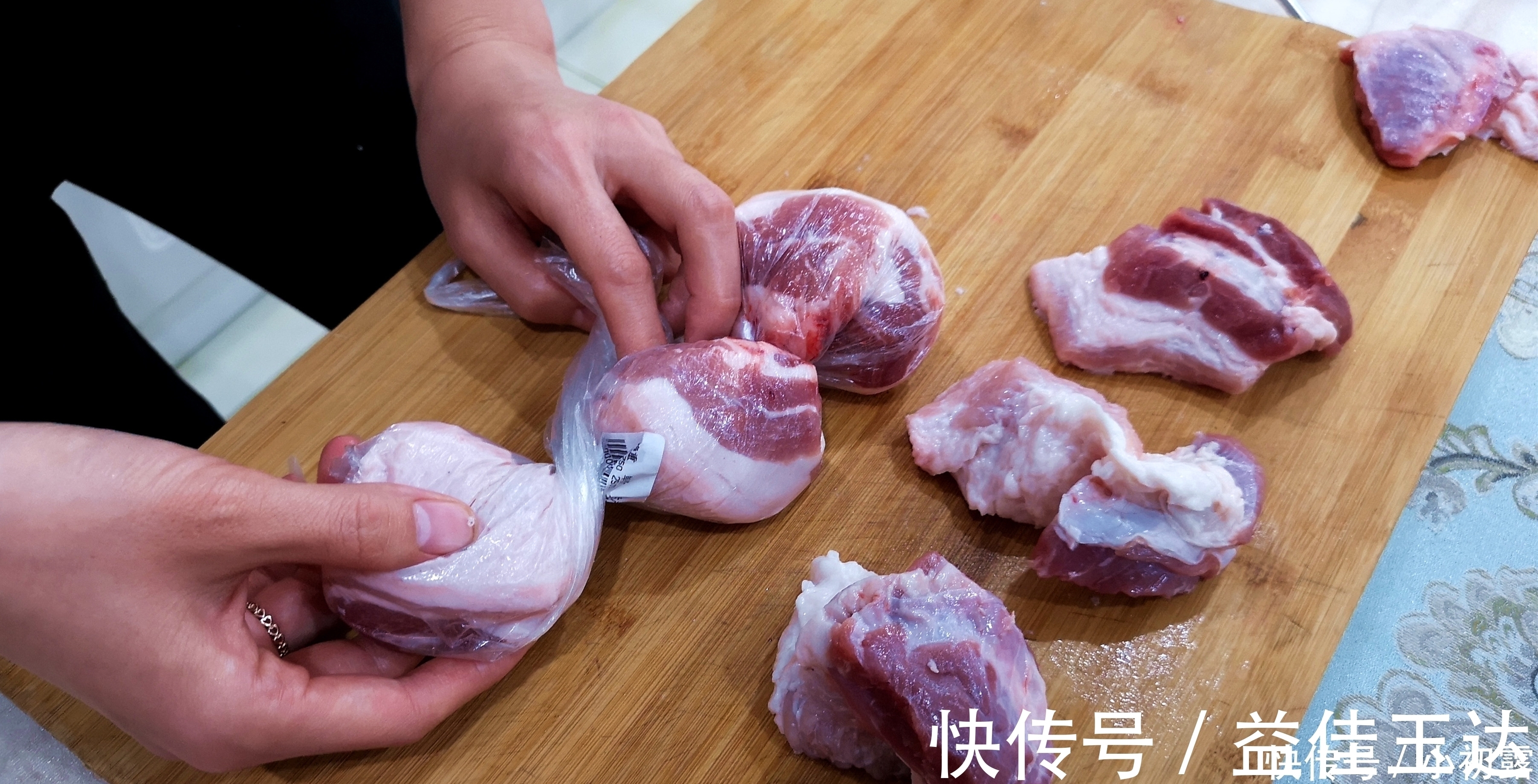 冰箱刚拿出的冻肉，不管冻得多硬，老师傅教我这招，分分钟解冻