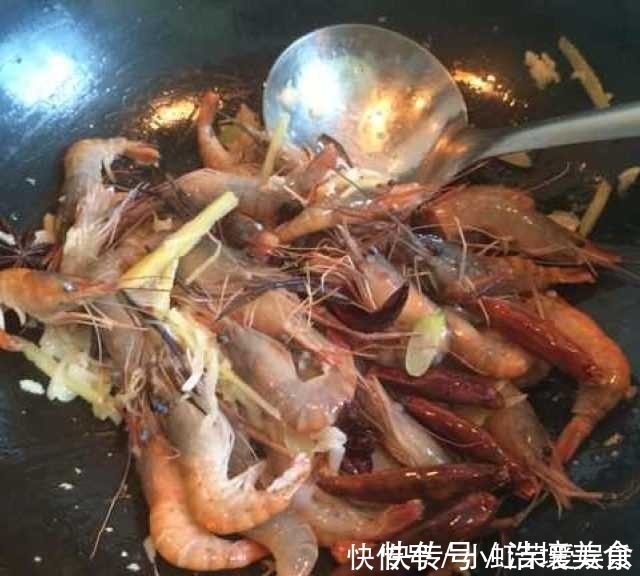 好吃|油爆虾的做法，太好吃了，一口一口停不下来！