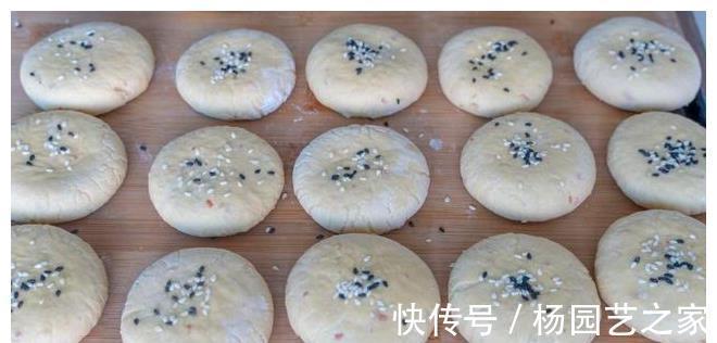 苹果粒|苹果里加2个鸡蛋，不用烤箱不油炸，香甜爽口，出锅比吃肉还过瘾