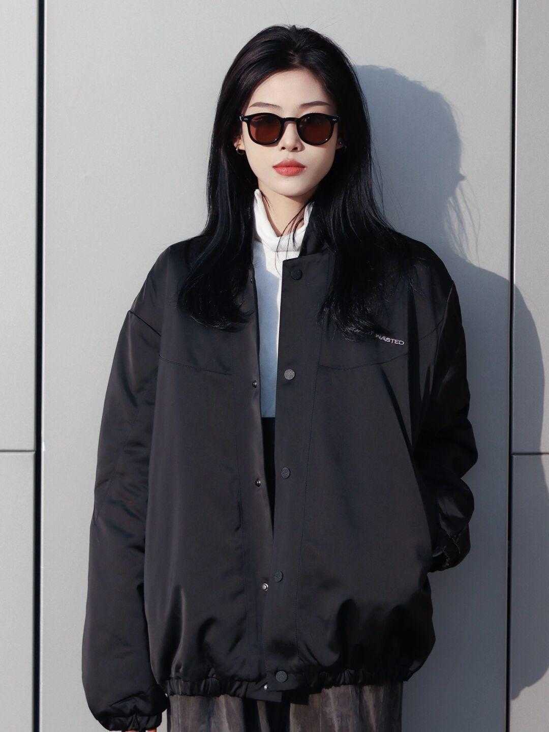 皮衣 冬季穿黑色衣服太枯燥?不妨试试这些搭配方式,帅气酷炫又保暖