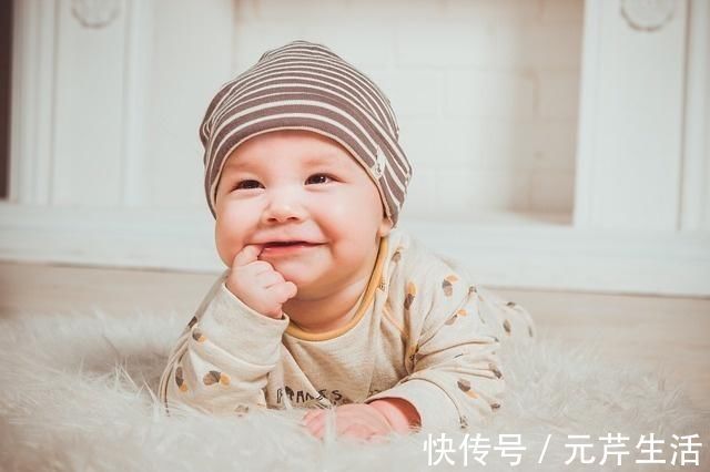 尿不湿|新生儿尿不湿要多久换一次,终于有人说出实话了,这3点很重要