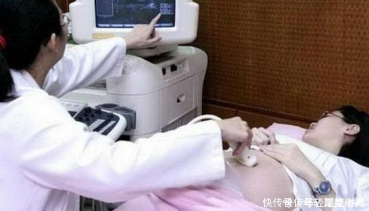 双胞胎|90后妈妈怀三胞胎,肚子像是要撑破,医生无奈决定提前结束妊娠