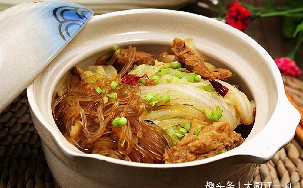 粉条|白菜炖粉条,做好吃可不简单,教你饭店独特做法,比吃肉还过瘾