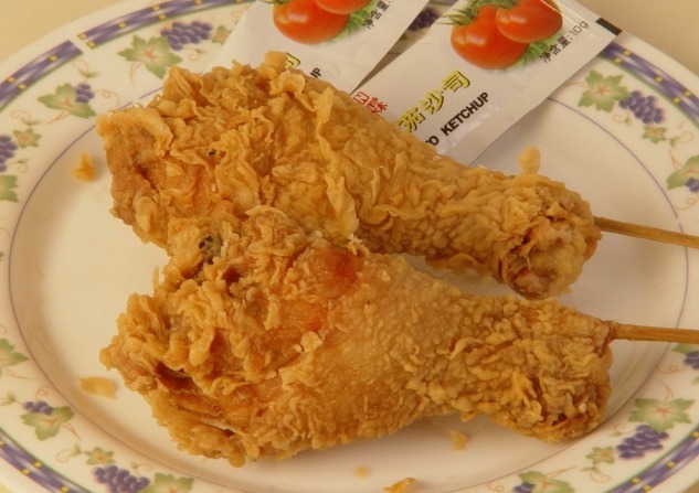 牙齿|有4种食物家长尽量别让孩子贪吃,会损害牙齿健康,还会影响发育