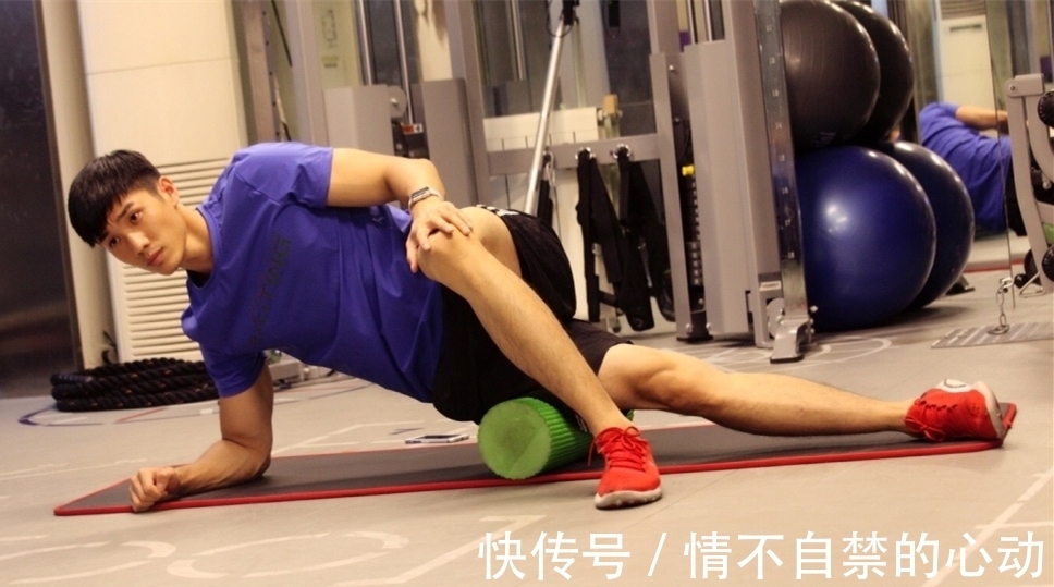 面容|精致面容下的肌肉男孩:腹肌遇见人鱼线,性感又迷人!